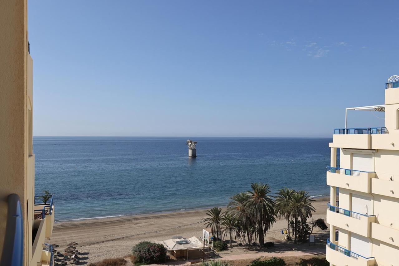Lujo En Banana Beach Primera Linea De Playa Marbella Exteriér fotografie